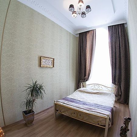 Apartment Vozle Teatra Opery I Baleta Lemberg Exterior foto